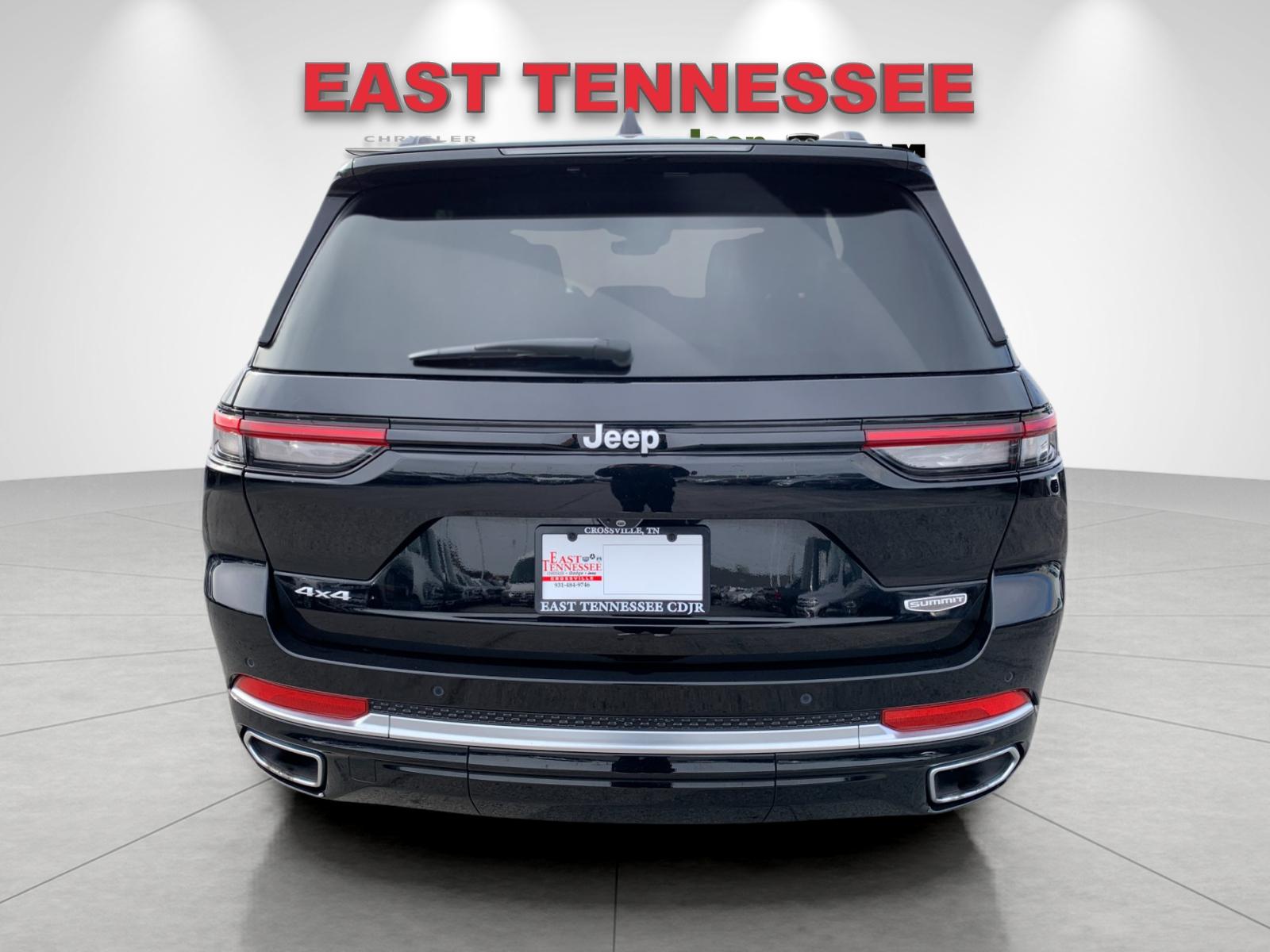 2024 Jeep Grand Cherokee Summit photo 4