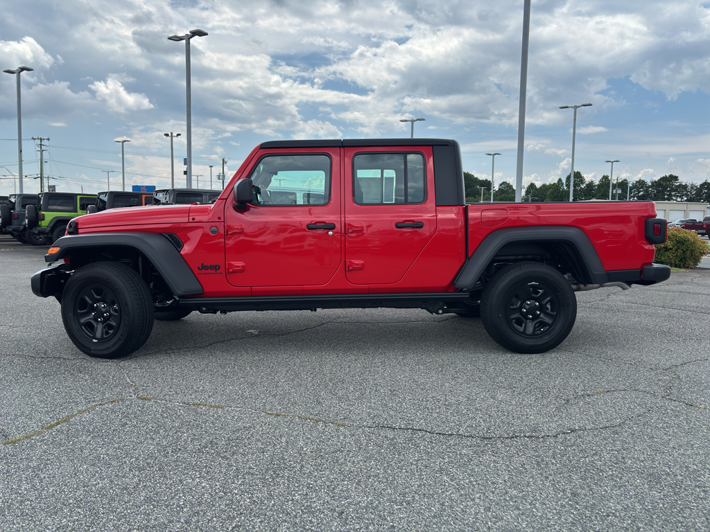 2025 Jeep Gladiator Sport photo 2