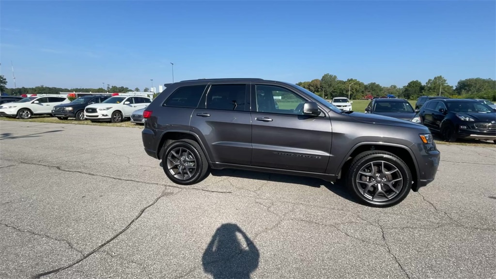 2021 Jeep Grand Cherokee Anniversary Edition photo 7