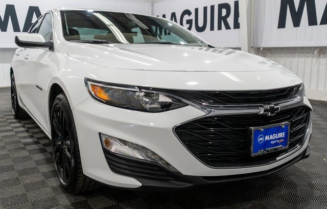 2025 Chevrolet Malibu 1LT photo 3