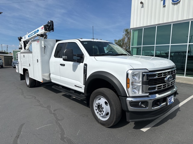 2025 Ford F-550 XL photo 2