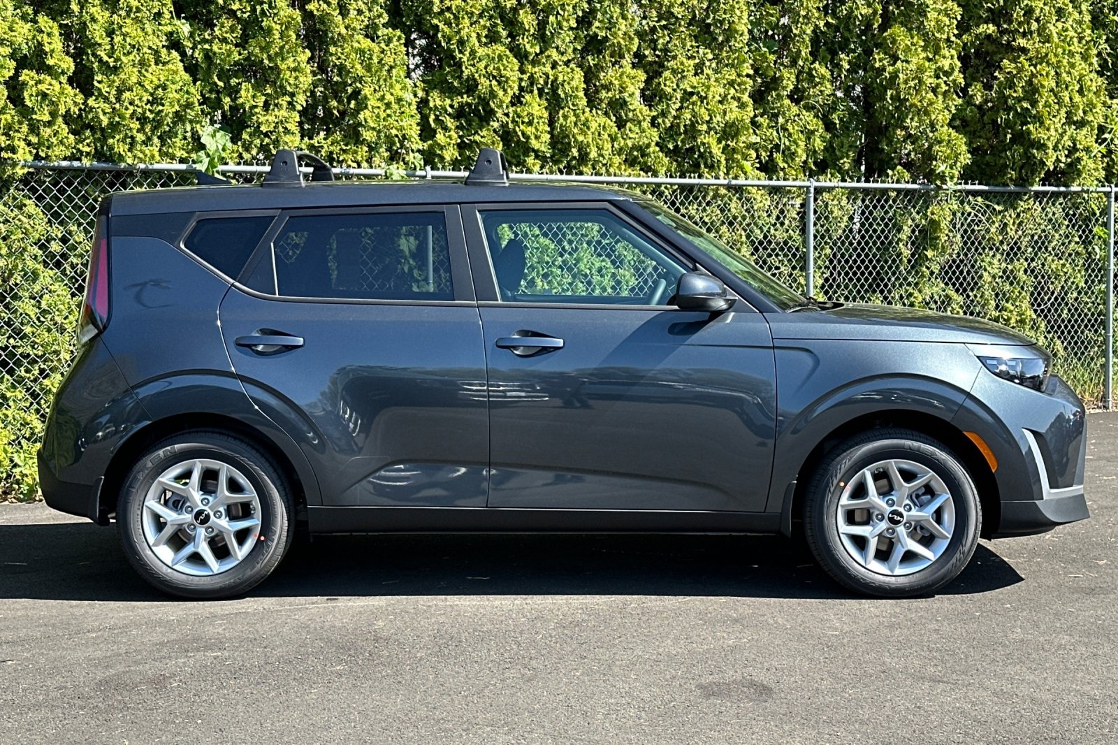2025 Kia Soul LX S photo 2