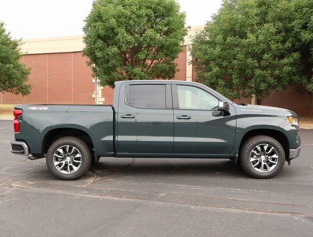 2025 Chevrolet Silverado 1500 LT photo 26