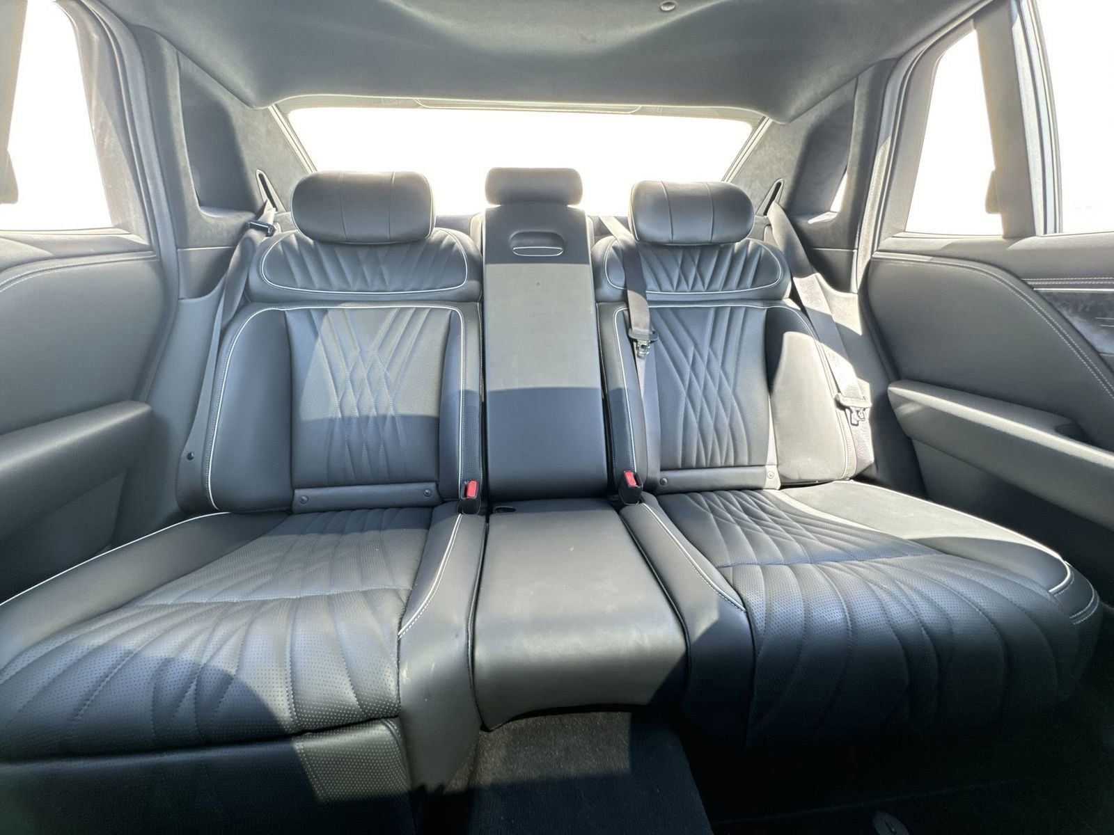 2024 Genesis G90 3.5T E-Supercharger photo 13