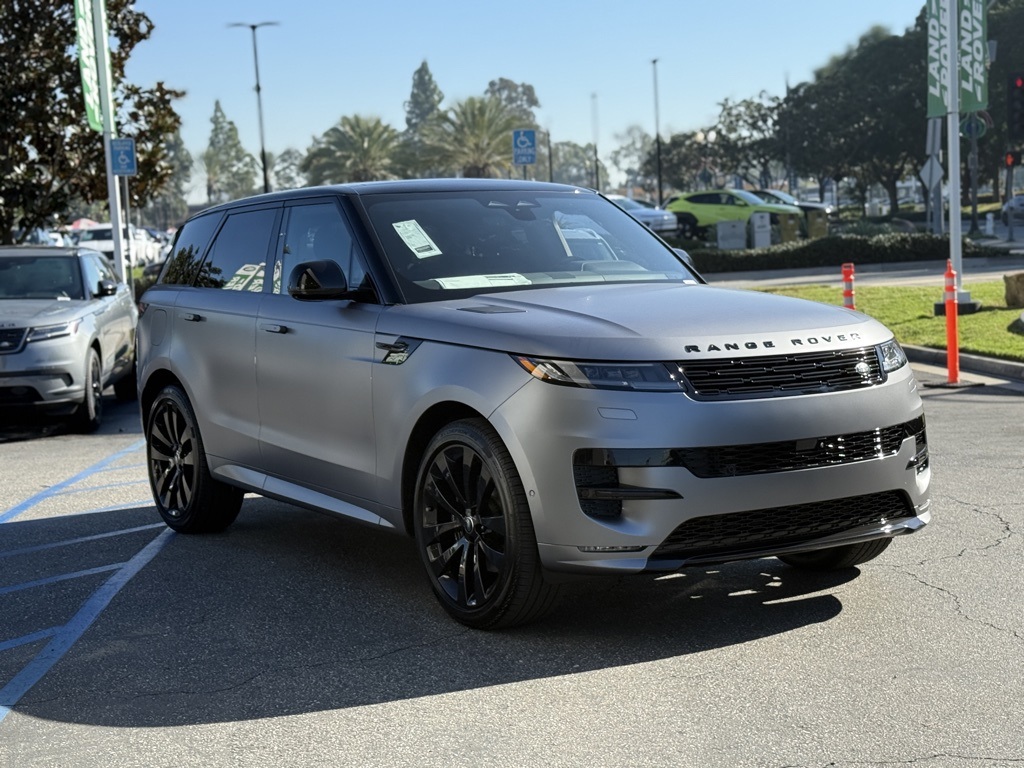 2025 Land Rover Range Rover Sport SE photo 3