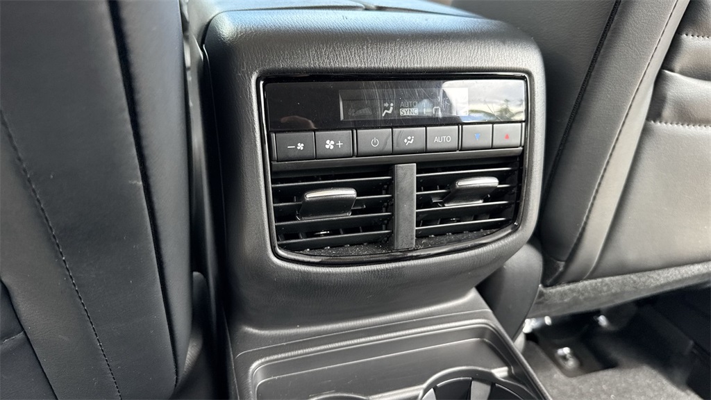 2022 Mazda CX-9 Touring photo 37