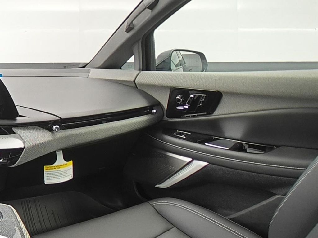 2025 Cadillac Optiq Luxury photo 10