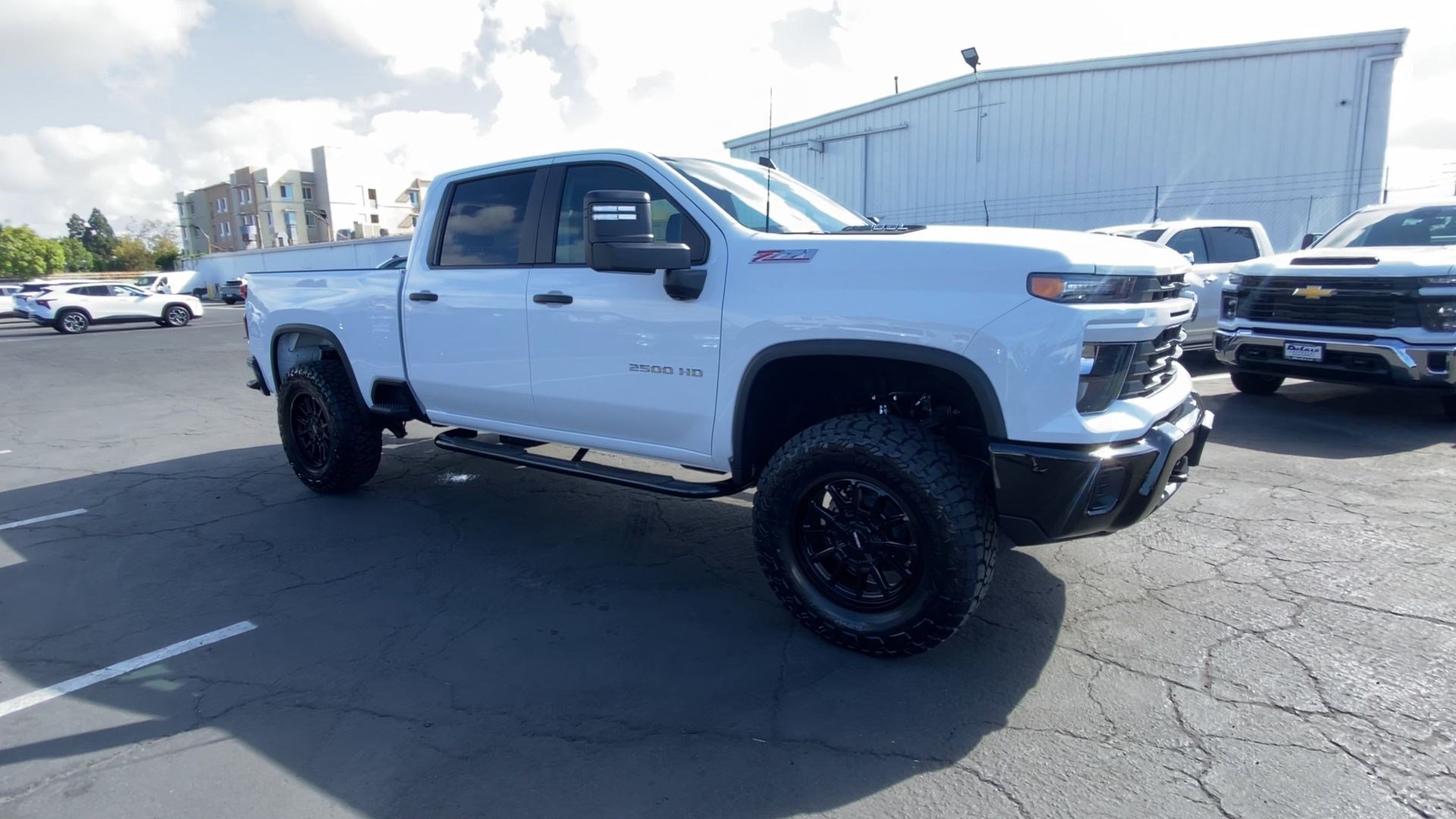 2025 Chevrolet Silverado 2500HD Custom photo 3