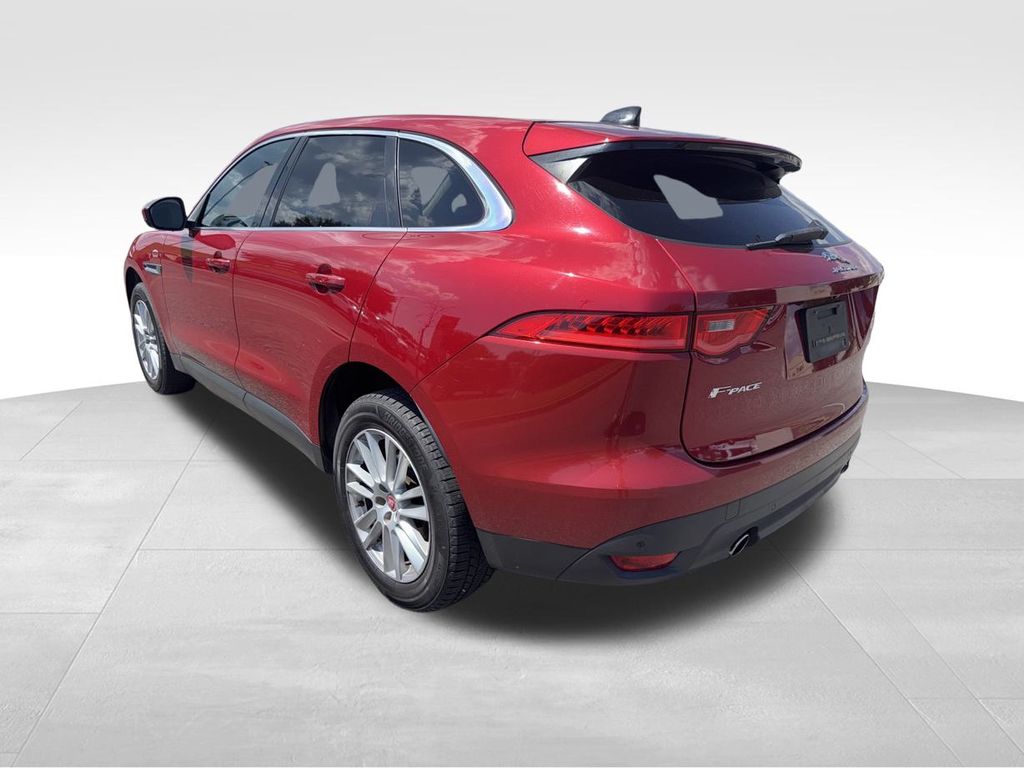 2020 Jaguar F-PACE Prestige photo 6