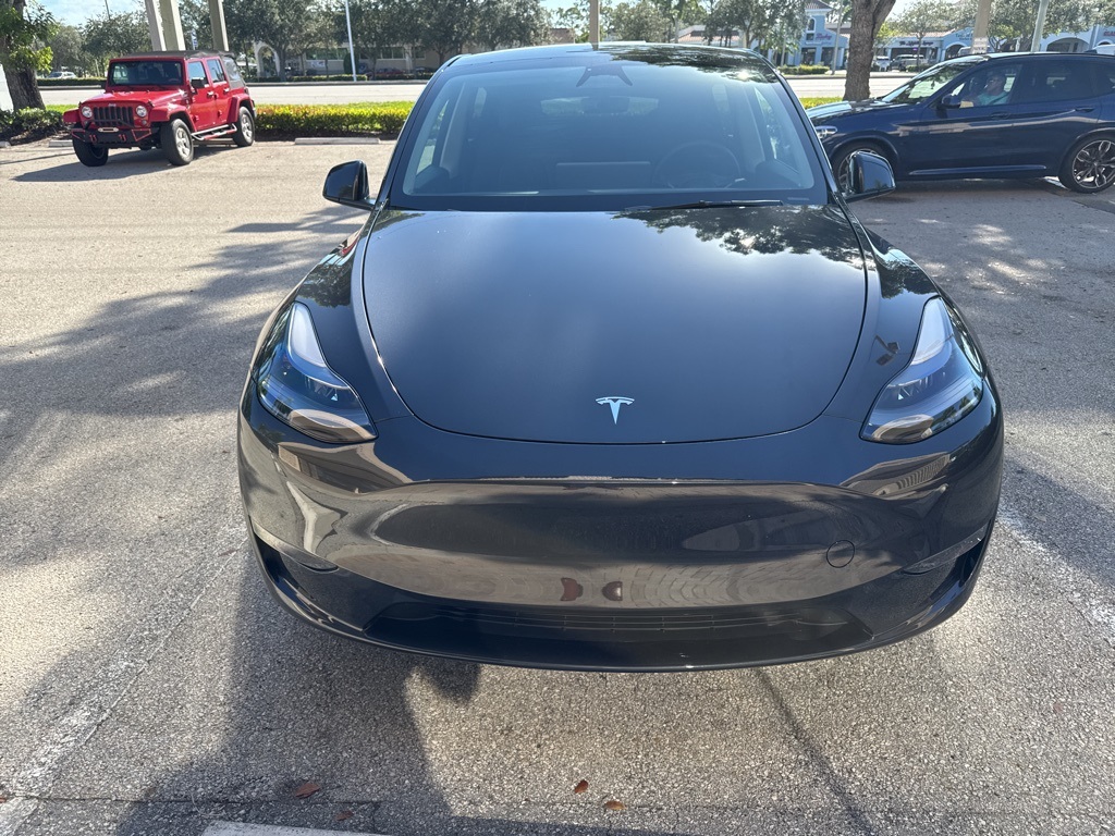 2024 Tesla Model Y Long Range photo 10