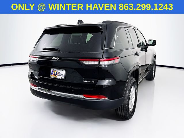2025 Jeep Grand Cherokee Laredo photo 4