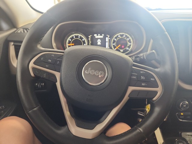 2014 Jeep Cherokee Latitude photo 21