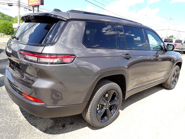 2025 Jeep Grand Cherokee Limited photo 5