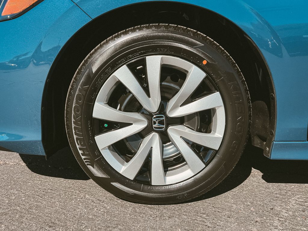 2026 Honda Civic LX photo 4