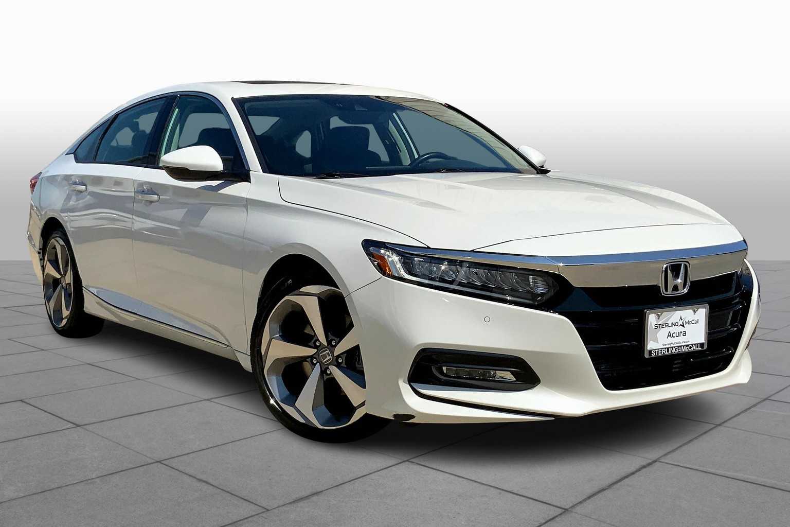 Used 2020 Honda Accord Touring with VIN 1HGCV2F96LA007938 for sale in Northfield, Minnesota