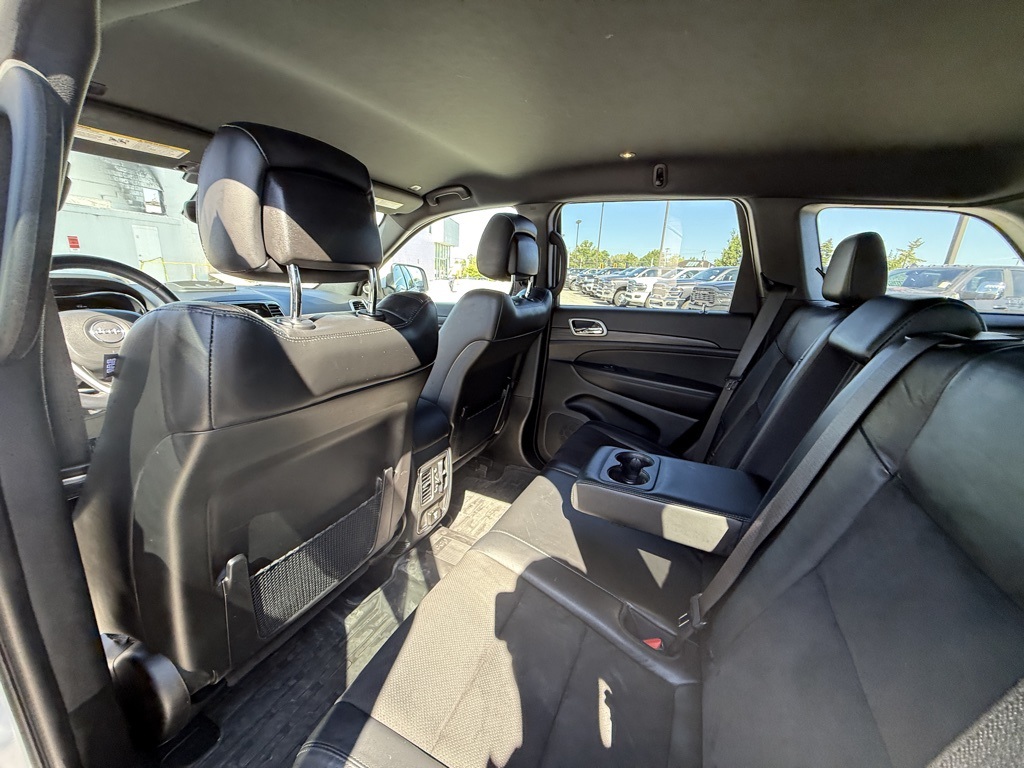 2021 Jeep Grand Cherokee Laredo X photo 23
