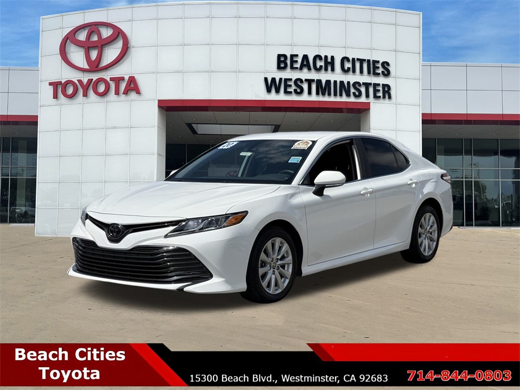 2020 Toyota Camry LE photo 3