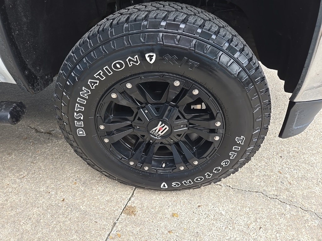 2015 Gmc Sierra Base photo 32