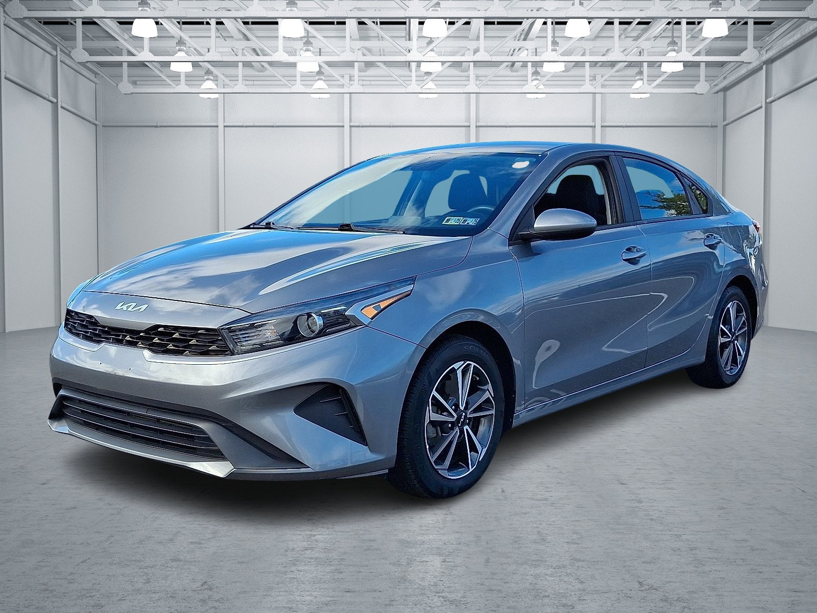 2022 Kia Forte LXS photo 2