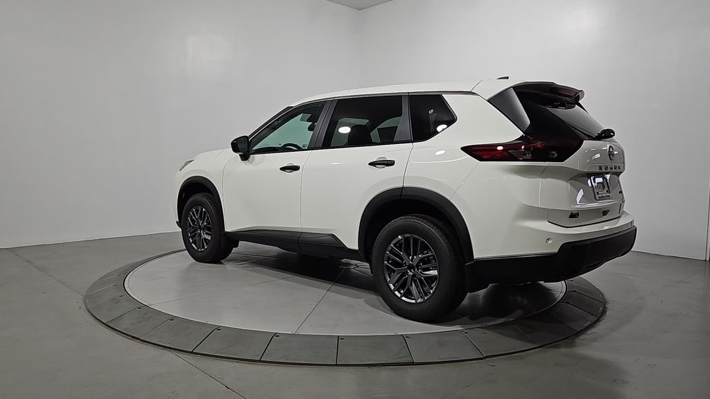 2026 Nissan Rogue S photo 3