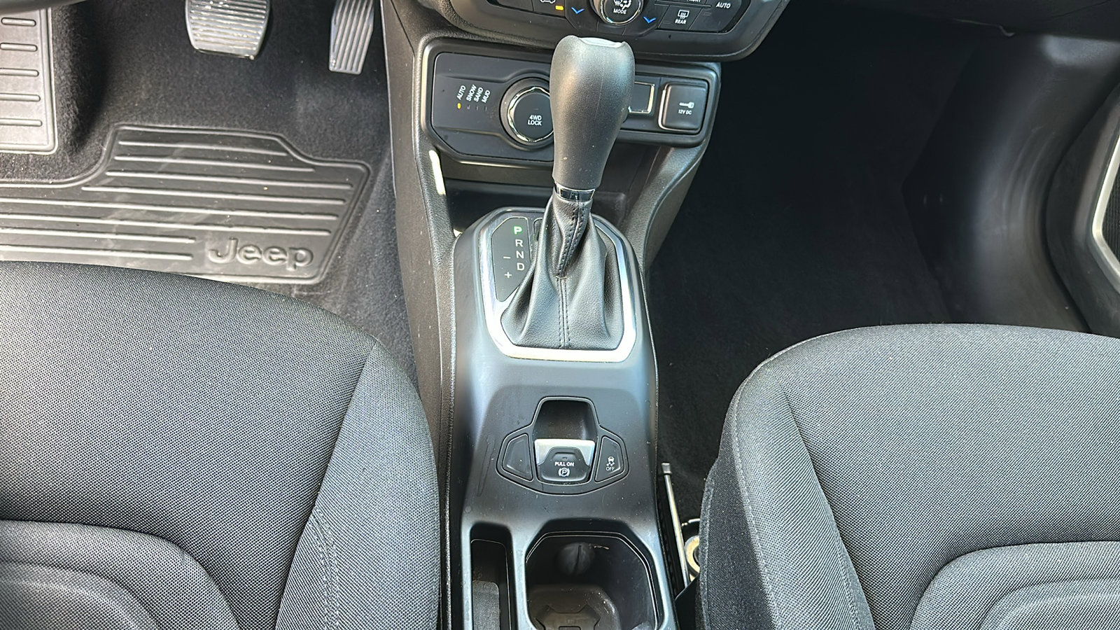2021 Jeep Renegade Latitude photo 19