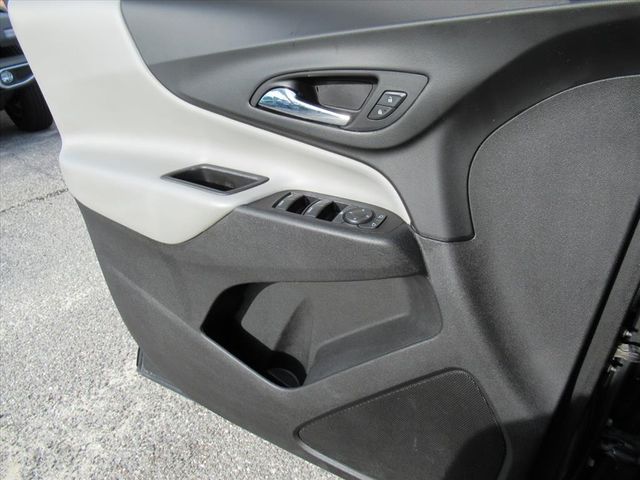 2020 Chevrolet Equinox LS photo 23