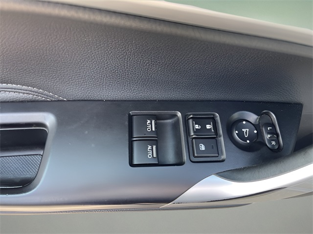 2015 Honda Accord EX-L V6 photo 17