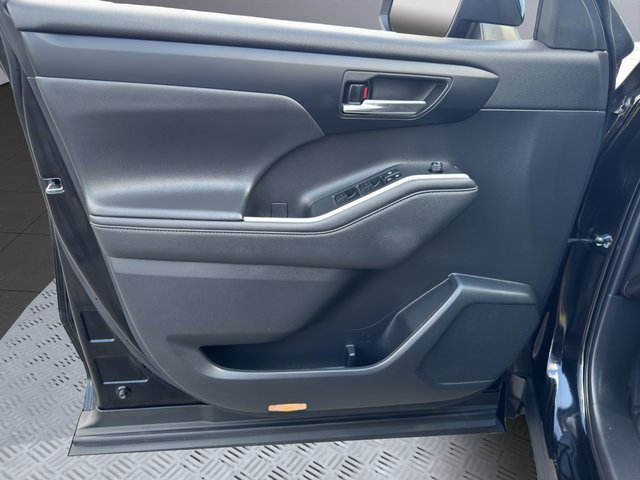 2022 Toyota Highlander XSE photo 11