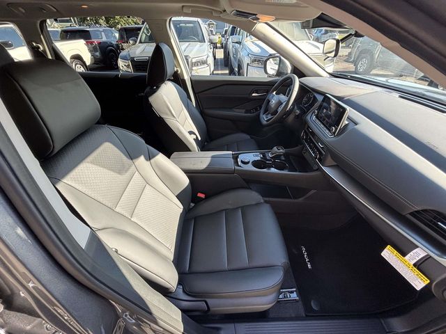 2026 Nissan Rogue SV photo 25