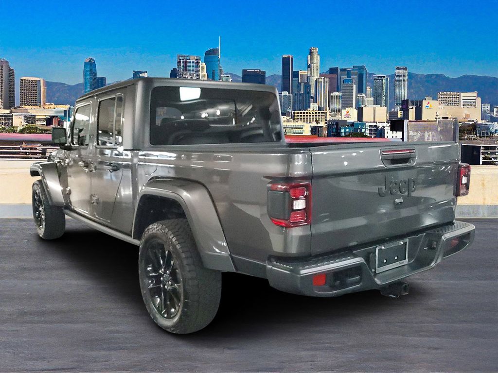 2024 Jeep Gladiator Willys photo 4