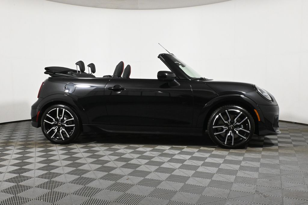 2026 Mini Cooper Convertible Iconic photo 16