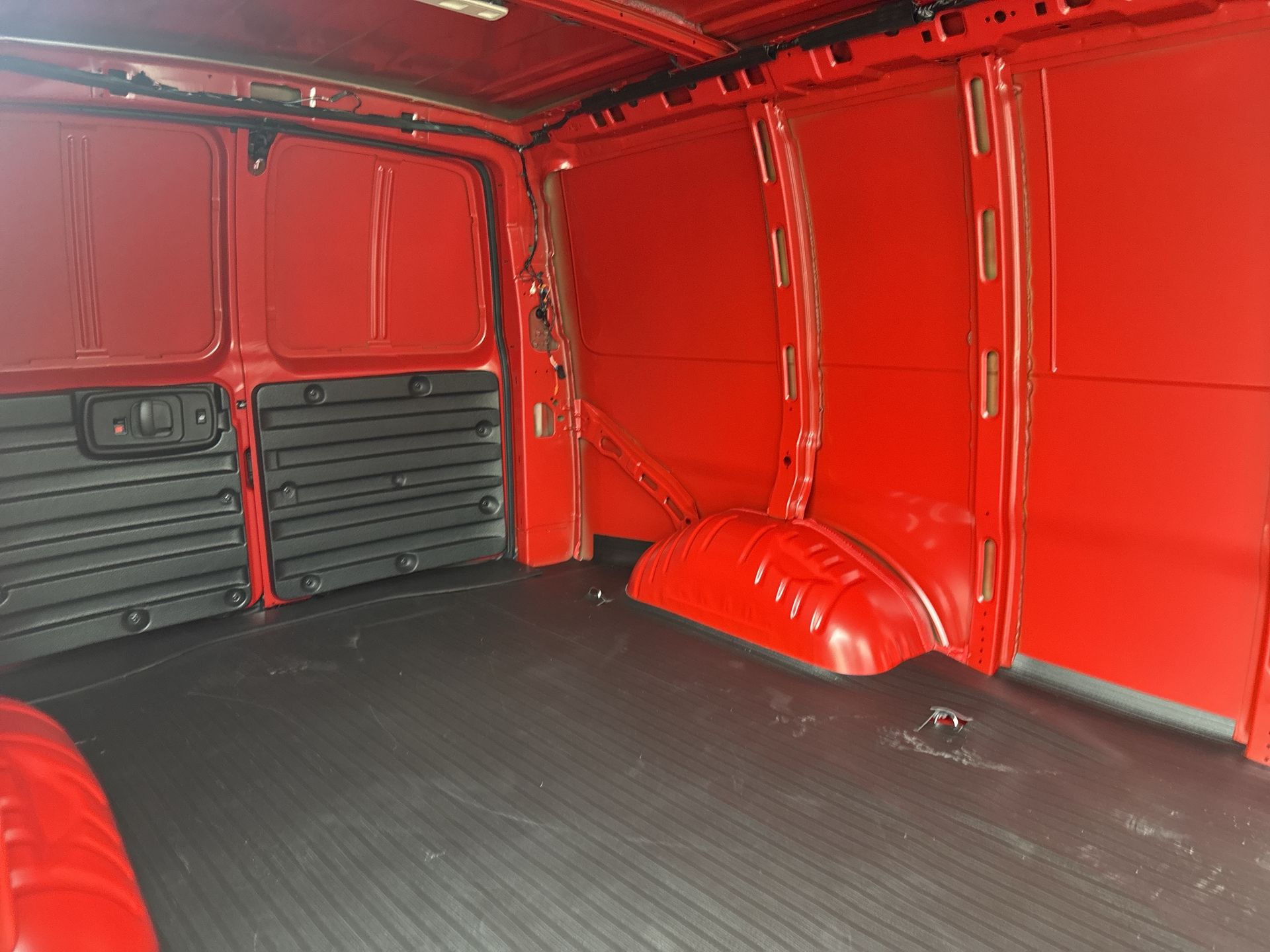 2024 Chevrolet Express Cargo 2500 photo 14