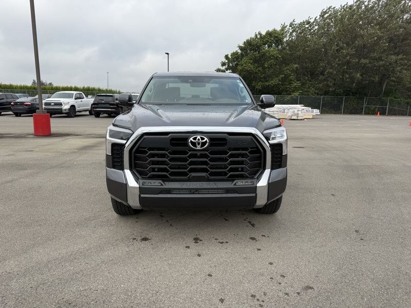 2023 Toyota Tundra SR5 CrewMax photo 2