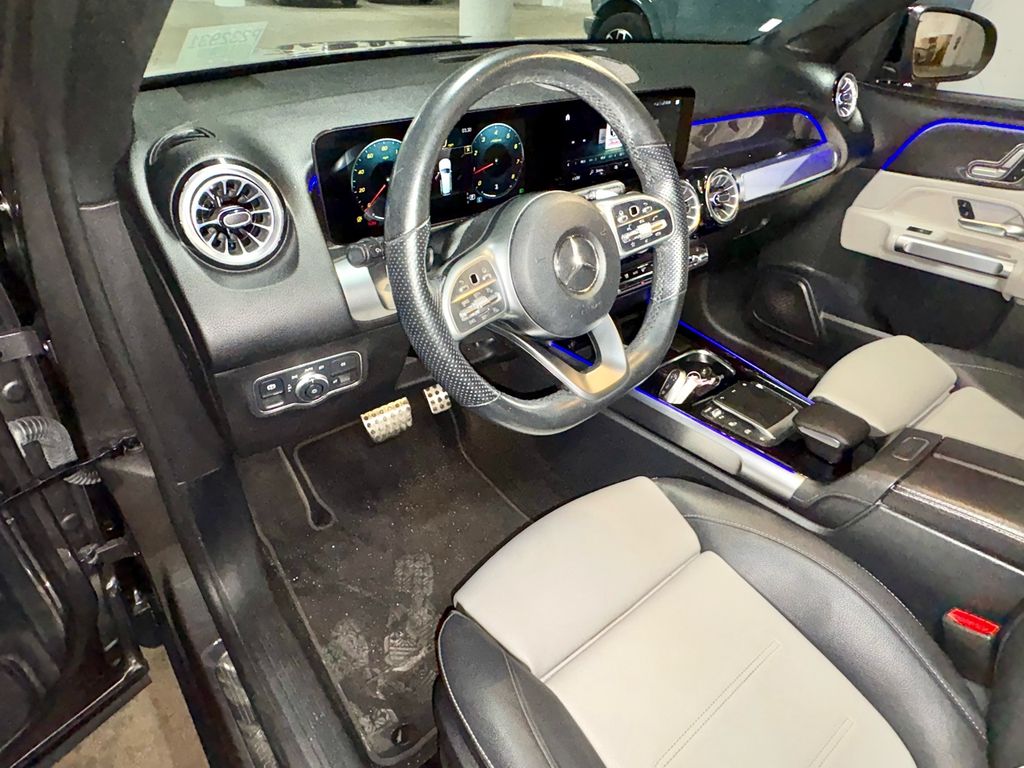 2022 Mercedes Benz GLB 250 photo 7