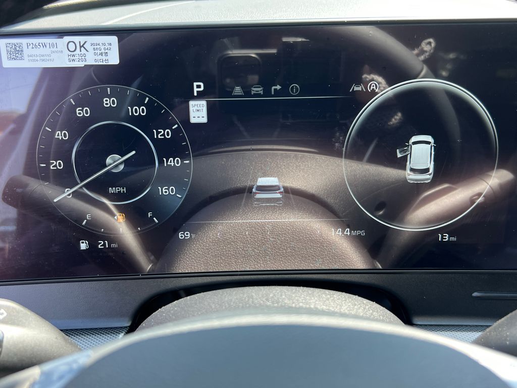 2025 Kia Sportage SX photo 27