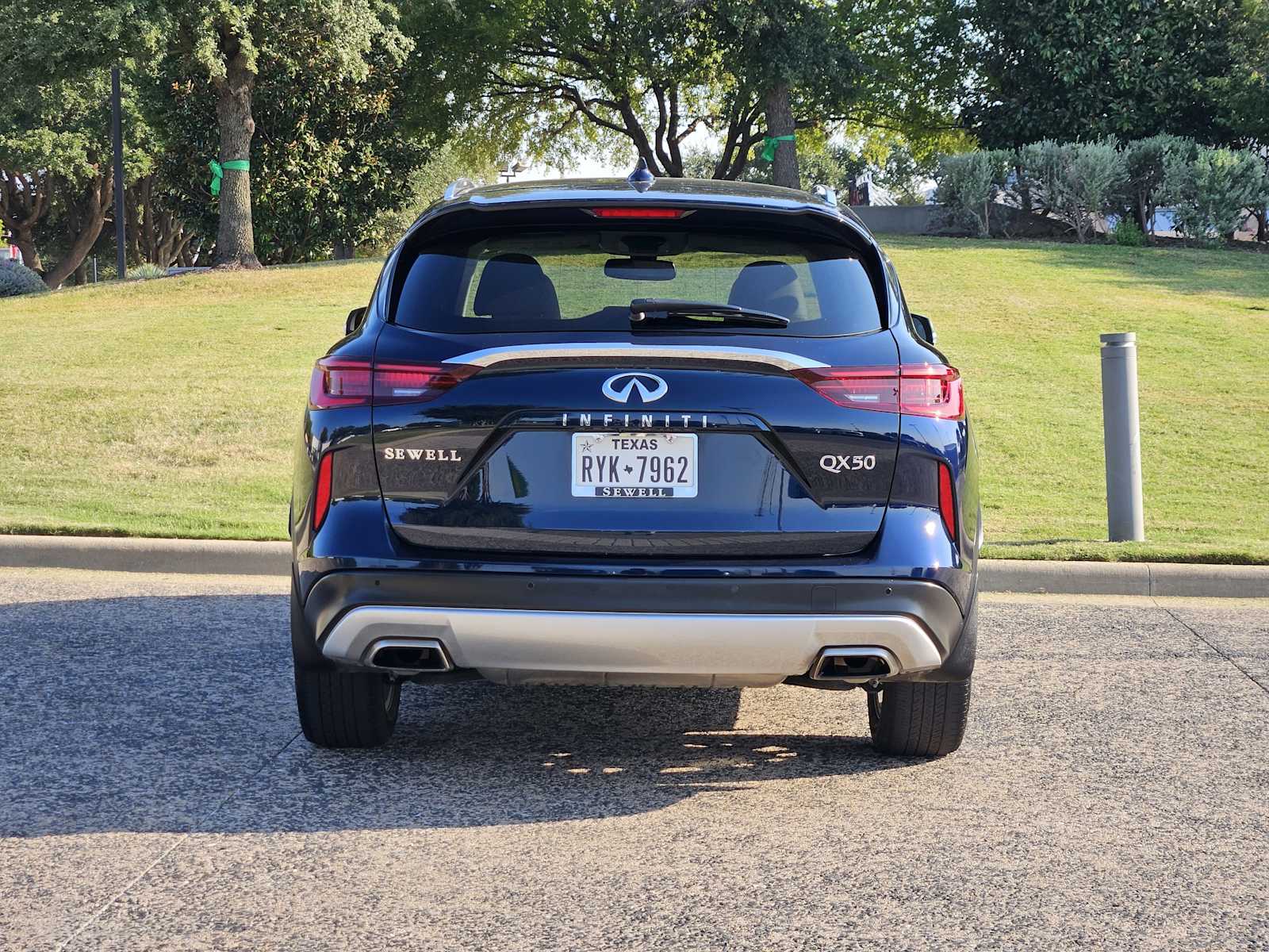 2022 Infiniti QX50 Essential photo 5