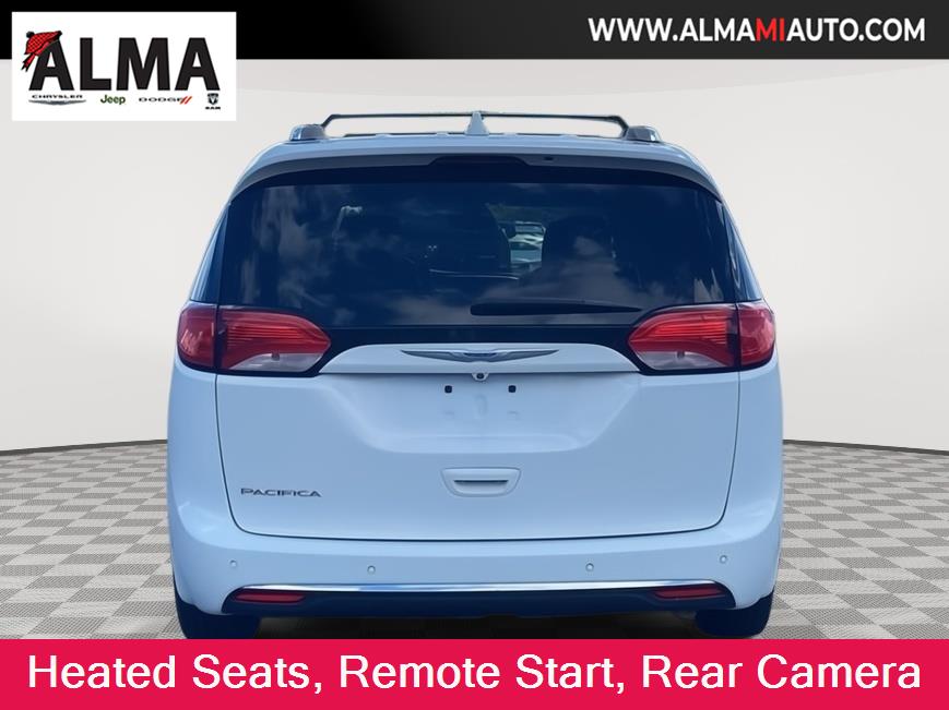 2018 Chrysler Pacifica Touring L photo 4