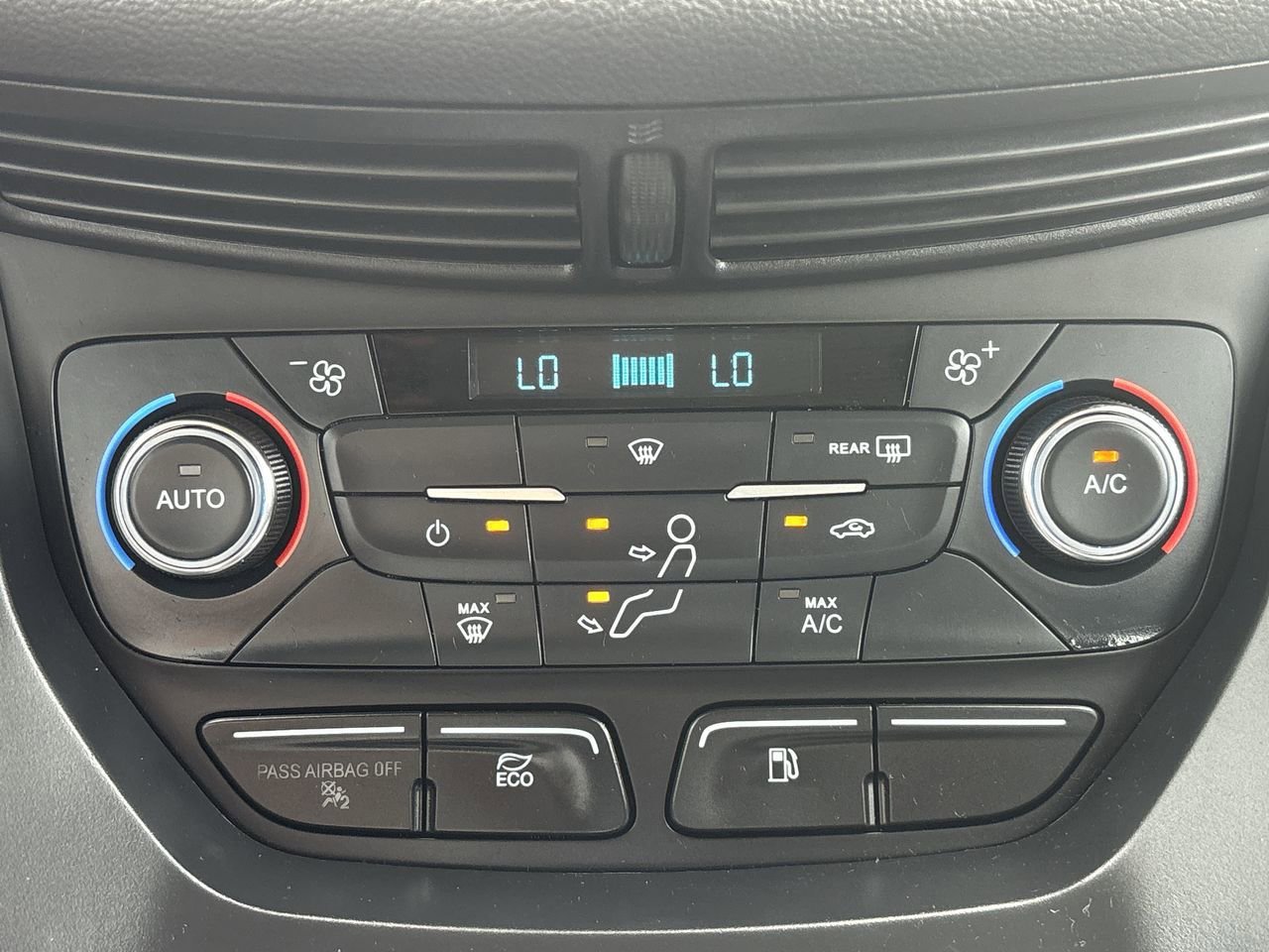 2017 Ford C-Max Hybrid SE photo 22