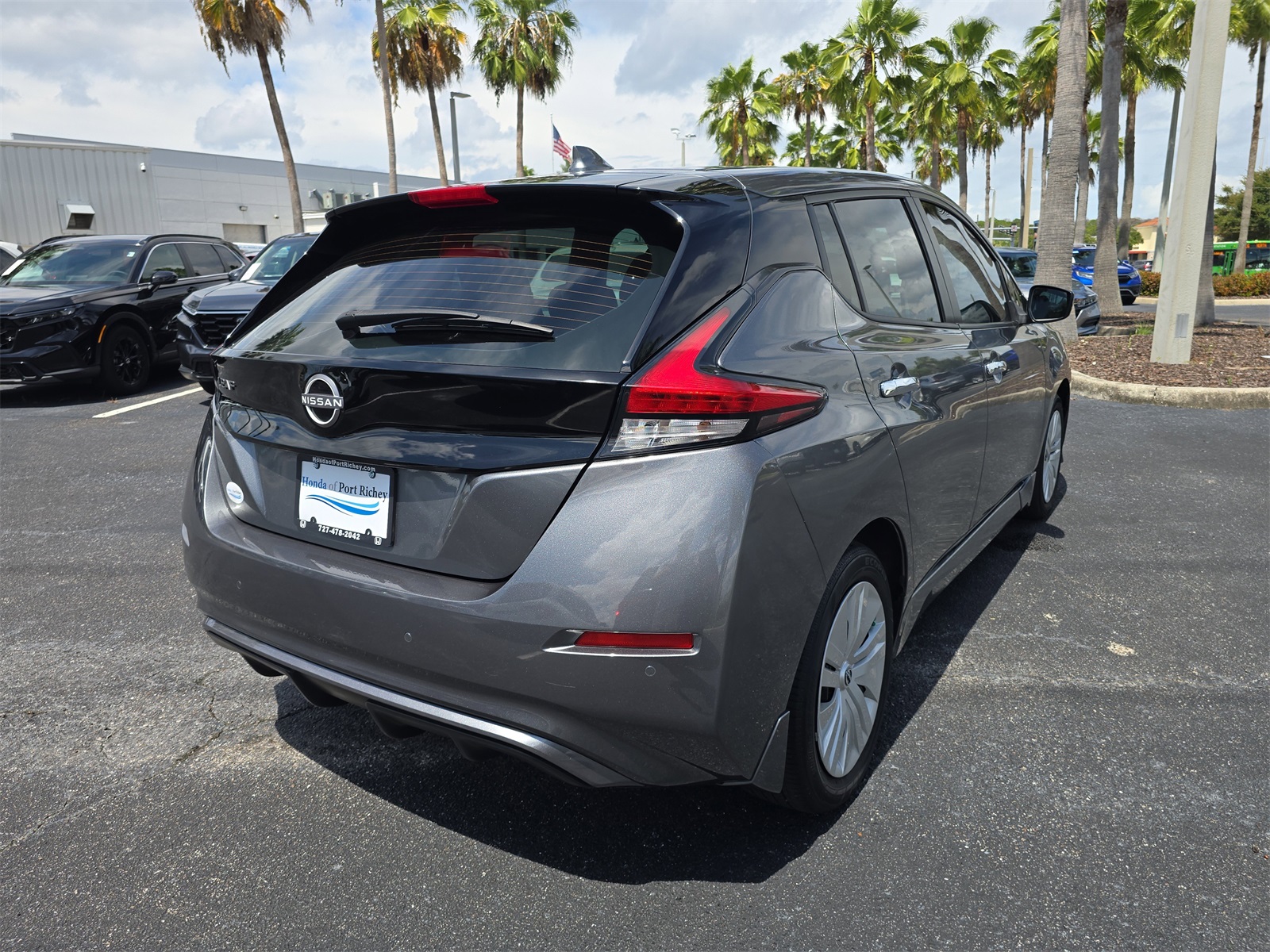 2023 Nissan Leaf S photo 4