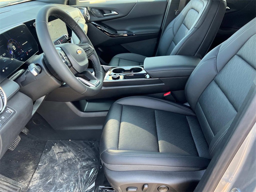 2026 Chevrolet Equinox LT photo 12