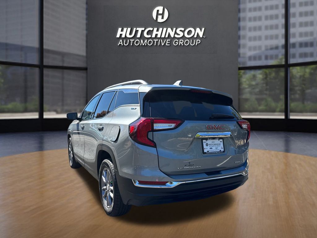 2024 Gmc Terrain SLT photo 4