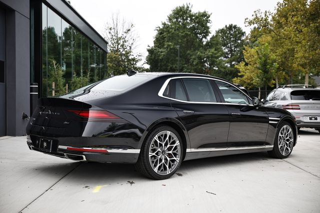 2025 Genesis G90 3.5T AWD photo 4