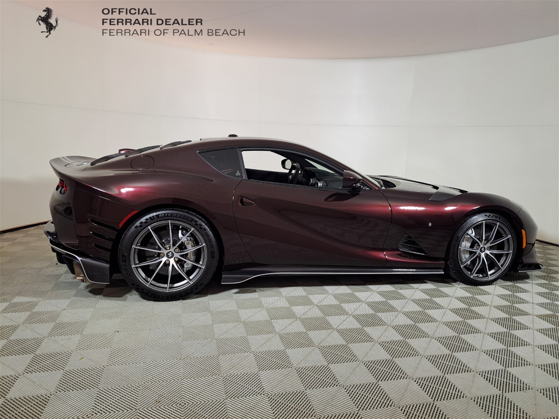 2023 Ferrari 812 Competizione photo 2