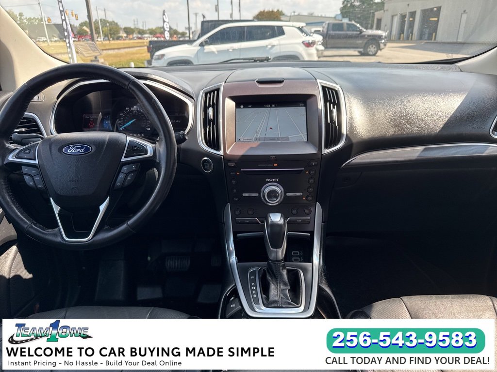 2017 Ford Edge Titanium photo 21