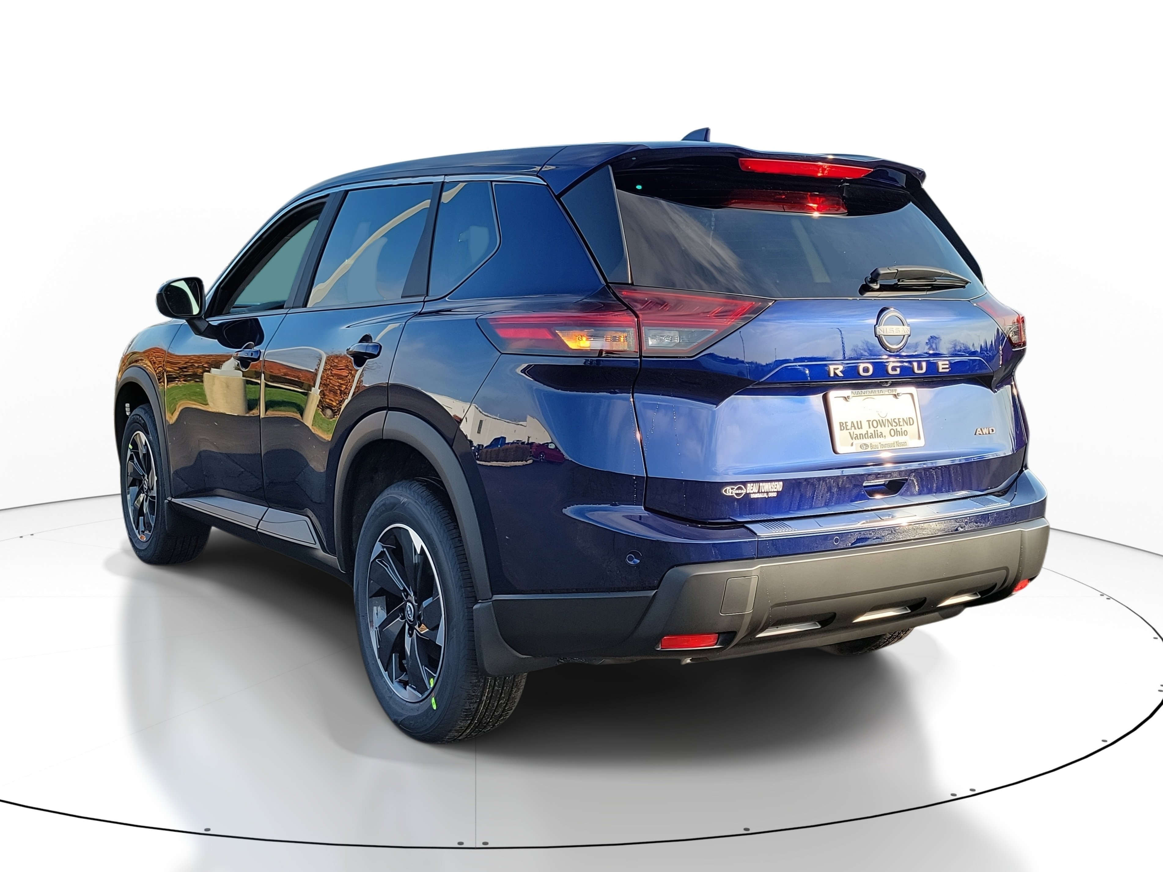 2026 Nissan Rogue SV photo 3