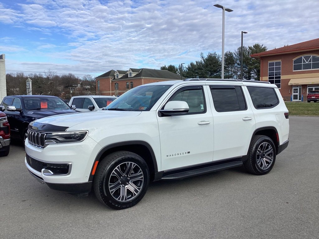 2022 Jeep Wagoneer Series III's photo