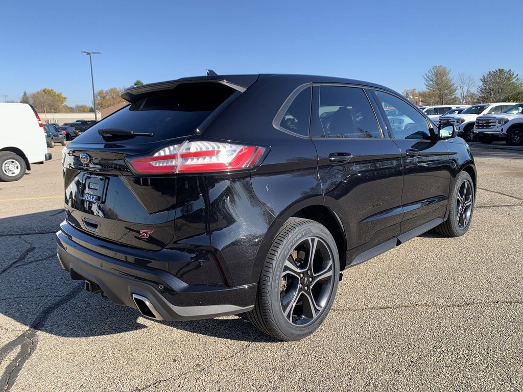 2019 Ford Edge ST photo 2