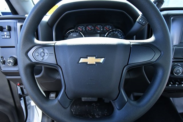 2023 Chevrolet Silverado 5500HD Work Truck photo 2