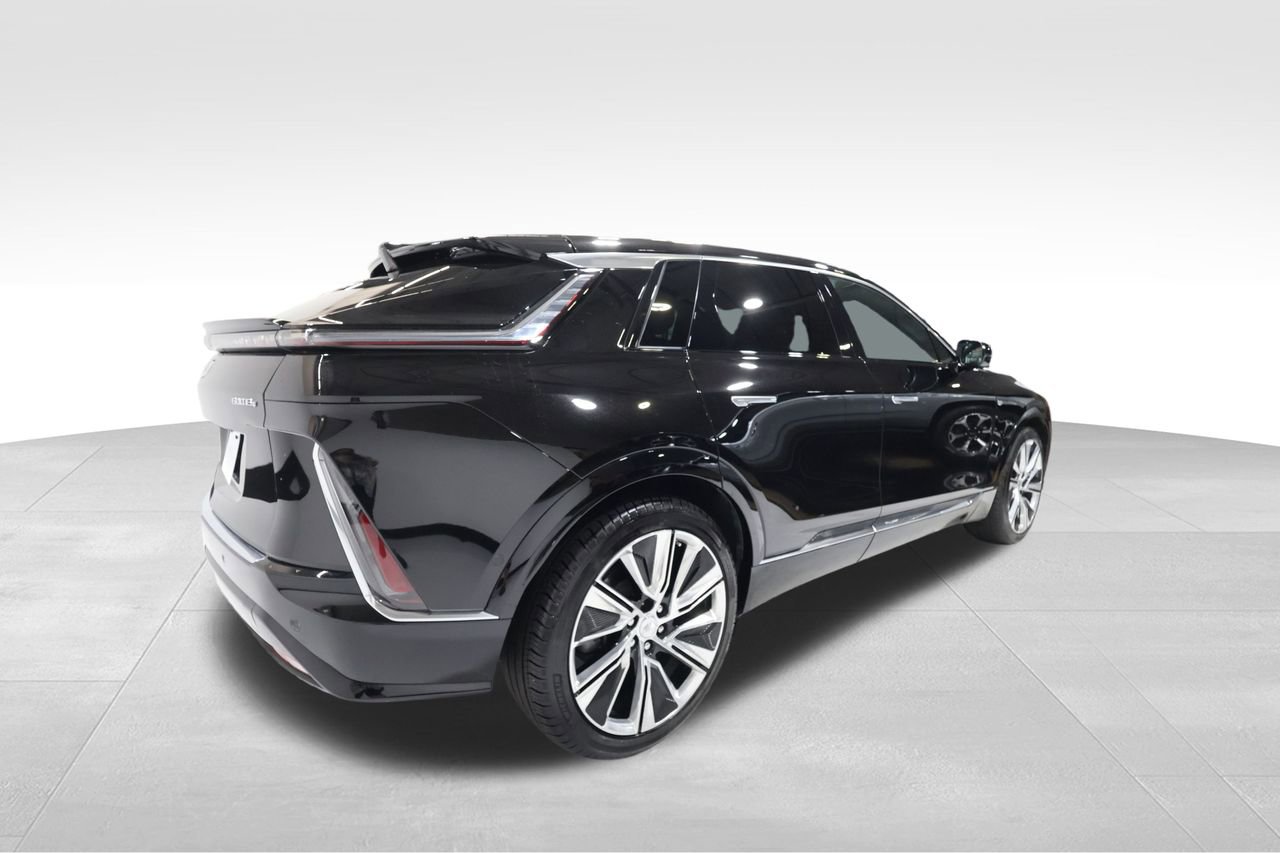 2024 Cadillac Lyriq photo 4