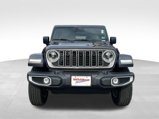2025 Jeep Wrangler Sahara photo 12
